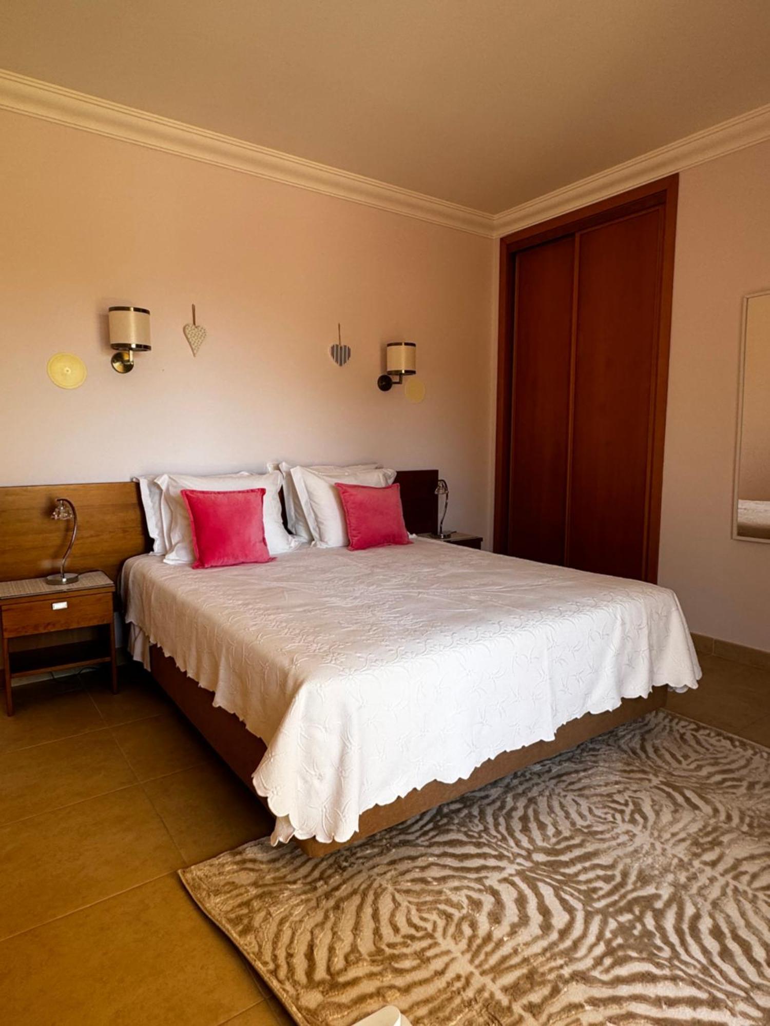 Lucie Lime Guesthouse Luz Eksteriør bilde