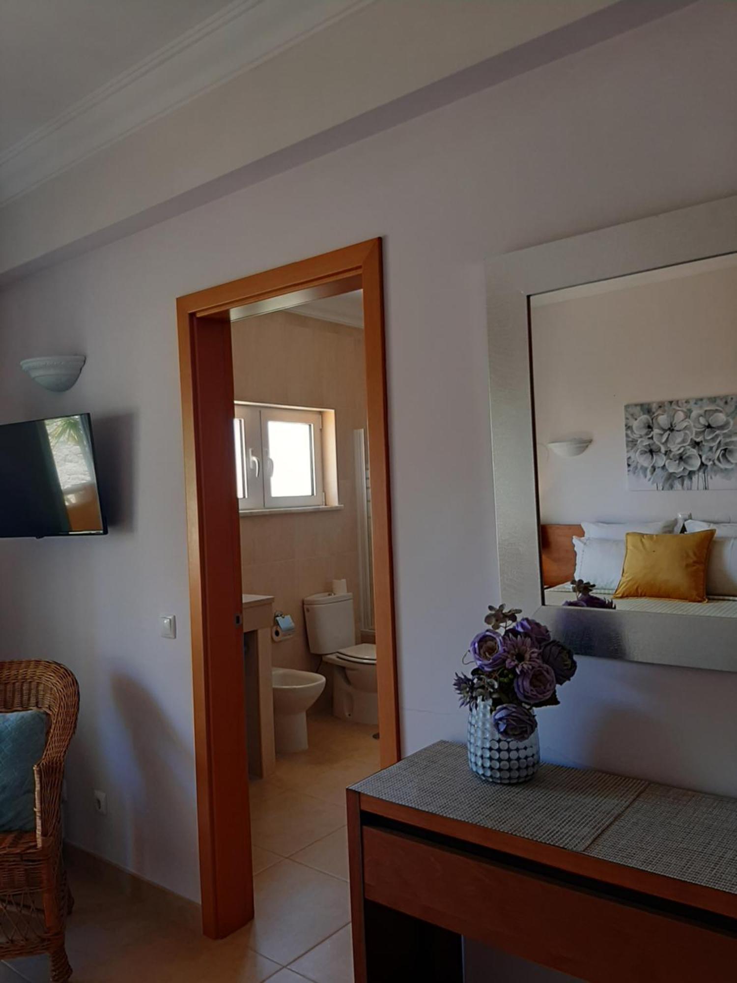 Lucie Lime Guesthouse Luz Eksteriør bilde