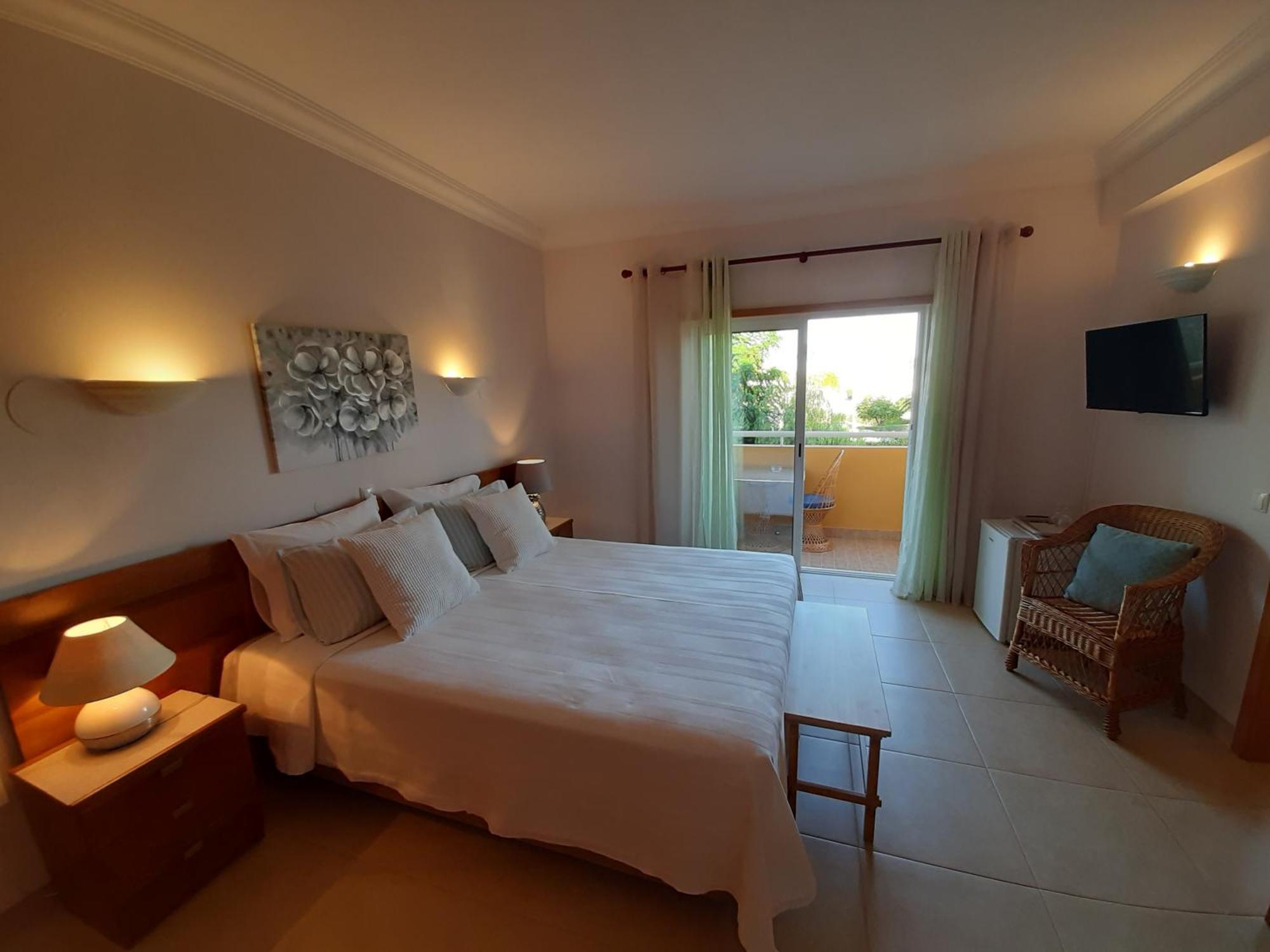 Lucie Lime Guesthouse Luz Eksteriør bilde